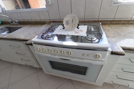 Casa à venda com 187m², 3 quartos e 4 vagasCozinha - Fogão embutido