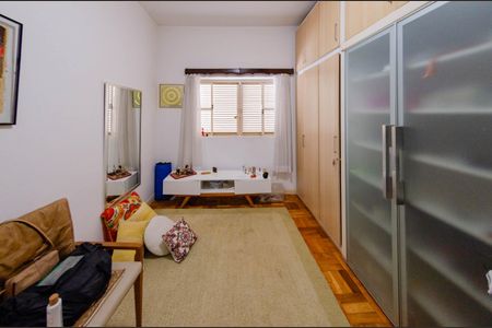 Casa à venda com 200m², 4 quartos e 3 vagas Casa à venda com 200m², 4 quartos e 3 vagasQuarto 2