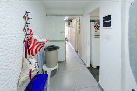 Casa à venda com 200m², 4 quartos e 3 vagas Casa à venda com 200m², 4 quartos e 3 vagasÁrea de serviço