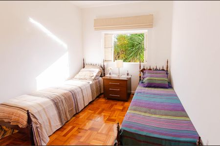 Casa à venda com 200m², 4 quartos e 3 vagas Casa à venda com 200m², 4 quartos e 3 vagasQuarto 3