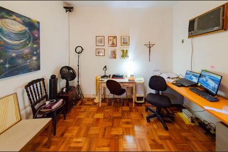 Casa à venda com 200m², 4 quartos e 3 vagas Casa à venda com 200m², 4 quartos e 3 vagasQuarto 4