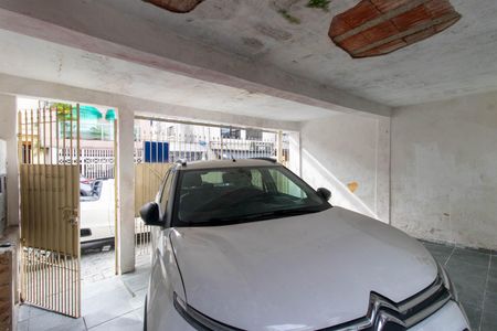 Casa à venda com 180m², 2 quartos e 2 vagas Casa à venda com 180m², 2 quartos e 2 vagasGaragem