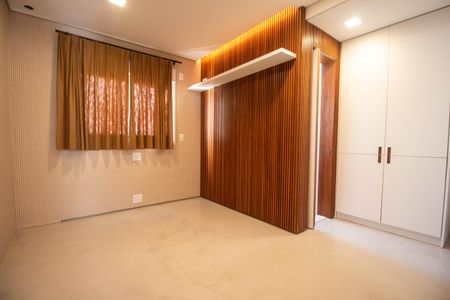 Apartamento à venda com 164m², 1 quarto e 3 vagas Apartamento à venda com 164m², 1 quarto e 3 vagasQuarto 1