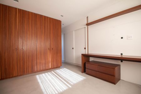 Apartamento à venda com 164m², 1 quarto e 3 vagas Apartamento à venda com 164m², 1 quarto e 3 vagasQuarto 3