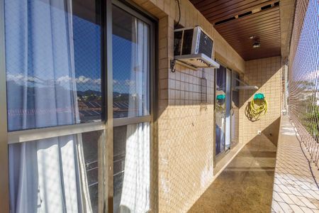 Apartamento à venda com 80m², 3 quartos e 2 vagas Apartamento à venda com 80m², 3 quartos e 2 vagasVaranda Sala