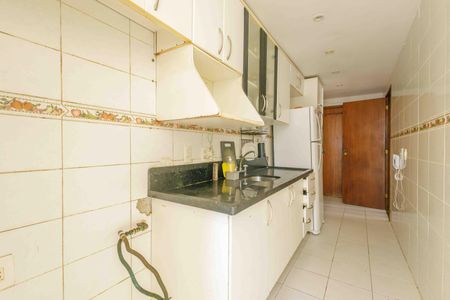 Apartamento à venda com 80m², 3 quartos e 2 vagas Apartamento à venda com 80m², 3 quartos e 2 vagasCozinha