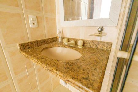 Apartamento à venda com 80m², 3 quartos e 2 vagas Apartamento à venda com 80m², 3 quartos e 2 vagasBanheiro Social