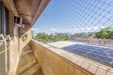 Apartamento à venda com 80m², 3 quartos e 2 vagas Apartamento à venda com 80m², 3 quartos e 2 vagasVaranda Sala