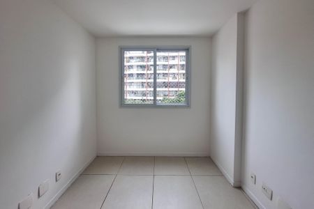 Apartamento à venda com 102m², 3 quartos e 2 vagas Apartamento à venda com 102m², 3 quartos e 2 vagasQuarto 2