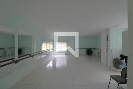 Apartamento à venda com 77m², 3 quartos e 2 vagas Apartamento à venda com 77m², 3 quartos e 2 vagasAcademia