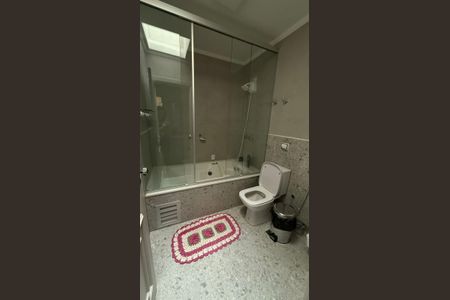 Casa de condomínio à venda com 360m², 3 quartos e 3 vagas