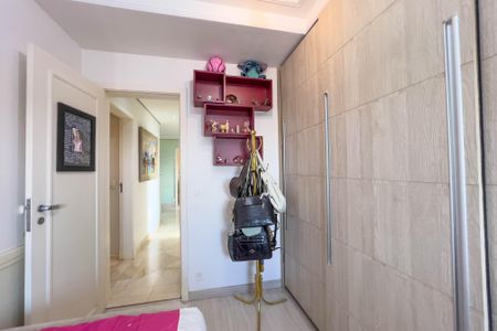 Apartamento à venda com 208m², 4 quartos e 4 vagas Apartamento à venda com 208m², 4 quartos e 4 vagasSuíte 2