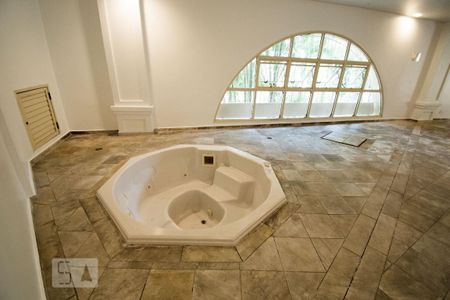 Apartamento à venda com 208m², 4 quartos e 4 vagas Apartamento à venda com 208m², 4 quartos e 4 vagasSpa