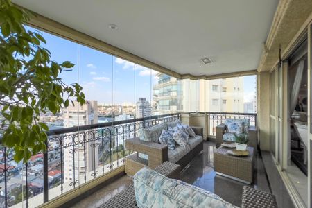 Apartamento à venda com 208m², 4 quartos e 4 vagas Apartamento à venda com 208m², 4 quartos e 4 vagasVaranda da Sala