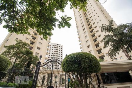 Apartamento à venda com 208m², 4 quartos e 4 vagas Apartamento à venda com 208m², 4 quartos e 4 vagasFachada