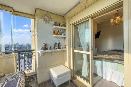 Apartamento à venda com 208m², 4 quartos e 4 vagas Apartamento à venda com 208m², 4 quartos e 4 vagasSuíte 1