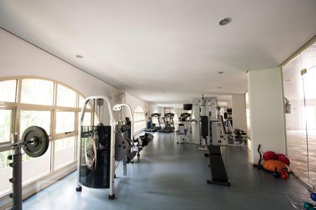 Apartamento à venda com 208m², 4 quartos e 4 vagas Apartamento à venda com 208m², 4 quartos e 4 vagasÁrea comum - Academia