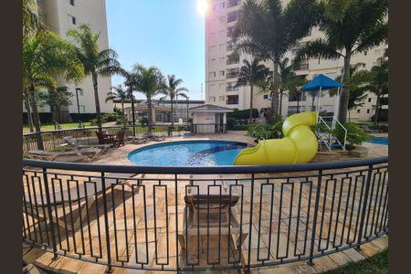 Apartamento à venda com 76m², 2 quartos e 2 vagas Apartamento à venda com 76m², 2 quartos e 2 vagasÁrea comum - Piscina