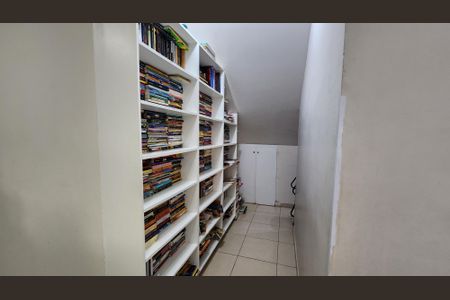 Apartamento à venda com 76m², 2 quartos e 2 vagas Apartamento à venda com 76m², 2 quartos e 2 vagasBiblioteca