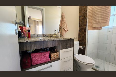 Apartamento à venda com 76m², 2 quartos e 2 vagas Apartamento à venda com 76m², 2 quartos e 2 vagasBanheiro da Suíte