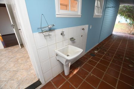 Casa de condomínio à venda com 300m², 3 quartos e 4 vagasÁrea de Serviço