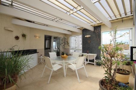 Apartamento à venda com 130m², 4 quartos e 3 vagas
