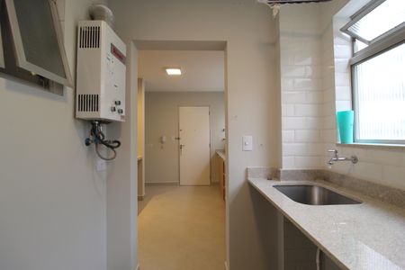 Apartamento à venda com 115m², 3 quartos e 1 vagaÁrea de Serviço