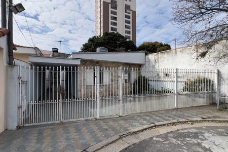 Casa para alugar com 249m², 5 quartos e 4 vagasFachada