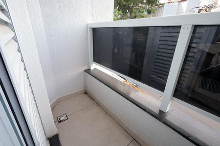 Apartamento à venda com 105m², 2 quartos e 1 vaga Apartamento à venda com 105m², 2 quartos e 1 vagaSacada
