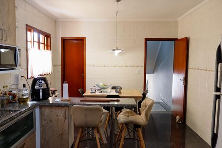 Casa à venda com 150m², 3 quartos e 3 vagas Casa à venda com 150m², 3 quartos e 3 vagasCozinha