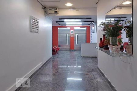 Apartamento à venda com 100m², 3 quartos e sem vaga Apartamento à venda com 100m², 3 quartos e sem vagaHall de Entrada