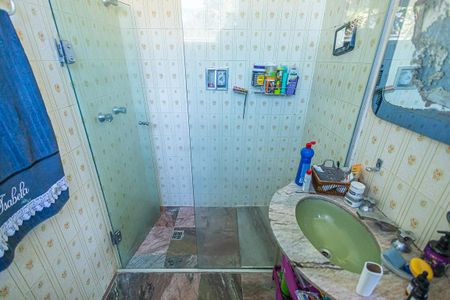 Casa à venda com 2000m², 4 quartos e 4 vagasSuíte 03 Banheiro