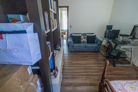 Casa à venda com 2000m², 4 quartos e 4 vagasQuarto 01