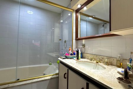 Apartamento à venda com 86m², 2 quartos e 2 vagas Apartamento à venda com 86m², 2 quartos e 2 vagasBanheiro Suíte