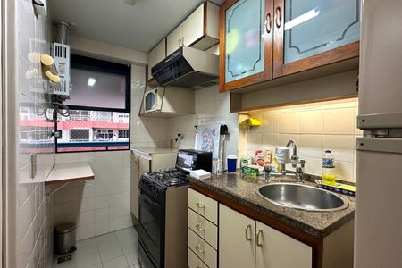 Apartamento à venda com 86m², 2 quartos e 2 vagas Apartamento à venda com 86m², 2 quartos e 2 vagasCozinha