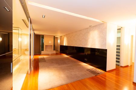 Apartamento à venda com 470m², 3 quartos e 7 vagas Apartamento à venda com 470m², 3 quartos e 7 vagasQuarto 2