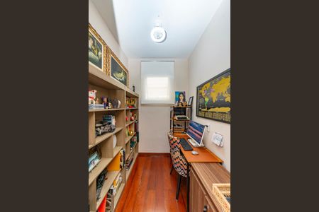 Apartamento à venda com 108m², 3 quartos e 2 vagasEscritório