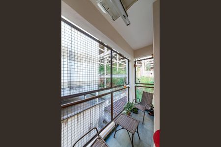 Apartamento à venda com 108m², 3 quartos e 2 vagasVaranda do Quarto 2