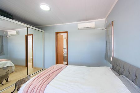Casa à venda com 150m², 5 quartos e 1 vaga Casa à venda com 150m², 5 quartos e 1 vagaQuarto