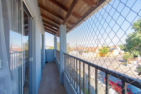 Casa à venda com 150m², 5 quartos e 1 vaga Casa à venda com 150m², 5 quartos e 1 vagaVaranda do Quarto 2