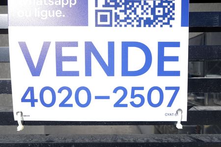 Apartamento à venda com 45m², 2 quartos e 1 vaga Apartamento à venda com 45m², 2 quartos e 1 vagaPlaca Instalada