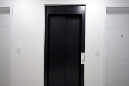 Apartamento à venda com 45m², 2 quartos e 1 vaga Apartamento à venda com 45m², 2 quartos e 1 vagaElevador