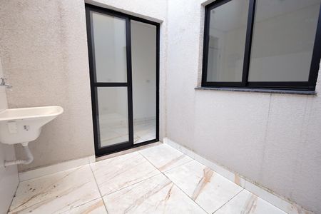 Apartamento à venda com 45m², 2 quartos e 1 vaga Apartamento à venda com 45m², 2 quartos e 1 vagaÁrea de Serviço