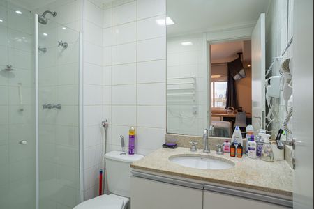 Apartamento à venda com 47m², 1 quarto e 1 vaga Apartamento à venda com 47m², 1 quarto e 1 vagaBanheiro da Suíte