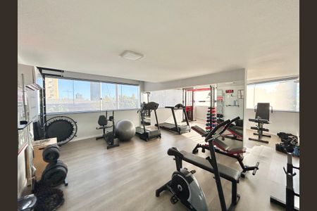 Apartamento à venda com 139m², 3 quartos e 2 vagas Apartamento à venda com 139m², 3 quartos e 2 vagasÁrea comum - Academia