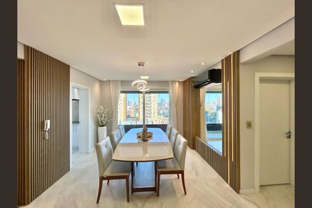 Apartamento à venda com 139m², 3 quartos e 2 vagas Apartamento à venda com 139m², 3 quartos e 2 vagasSala