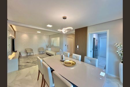 Apartamento à venda com 139m², 3 quartos e 2 vagas Apartamento à venda com 139m², 3 quartos e 2 vagasSala