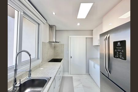 Apartamento à venda com 139m², 3 quartos e 2 vagas Apartamento à venda com 139m², 3 quartos e 2 vagasCozinha