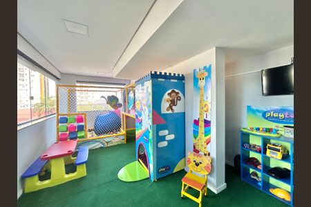 Apartamento à venda com 139m², 3 quartos e 2 vagas Apartamento à venda com 139m², 3 quartos e 2 vagasÁrea comum - Playground