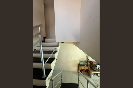 Casa à venda com 120m², 3 quartos e 4 vagas